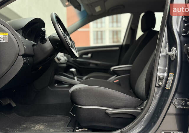 Серый Киа Сид, объемом двигателя 1.6 л и пробегом 263 тыс. км за 6750 $, фото 23 на Automoto.ua