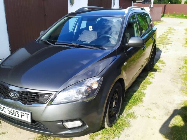 Серый Киа Сид, объемом двигателя 1.6 л и пробегом 246 тыс. км за 6500 $, фото 2 на Automoto.ua
