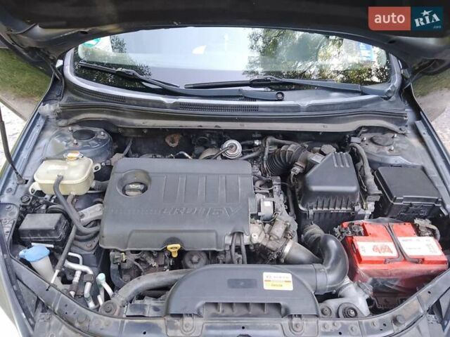 Сірий Кіа Сід, об'ємом двигуна 1.6 л та пробігом 210 тис. км за 6600 $, фото 12 на Automoto.ua