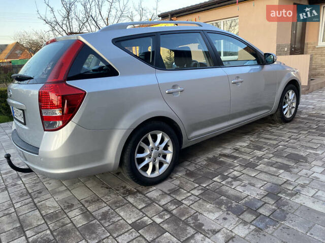 Серый Киа Сид, объемом двигателя 1.59 л и пробегом 158 тыс. км за 8590 $, фото 8 на Automoto.ua