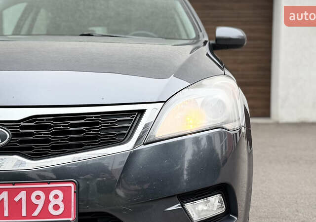 Серый Киа Сид, объемом двигателя 1.6 л и пробегом 263 тыс. км за 6750 $, фото 8 на Automoto.ua