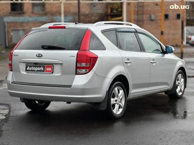 Серый Киа Сид, объемом двигателя 1.6 л и пробегом 224 тыс. км за 7490 $, фото 9 на Automoto.ua