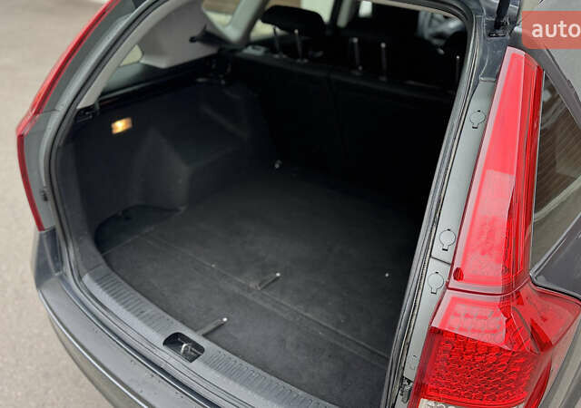 Серый Киа Сид, объемом двигателя 1.6 л и пробегом 263 тыс. км за 6750 $, фото 19 на Automoto.ua