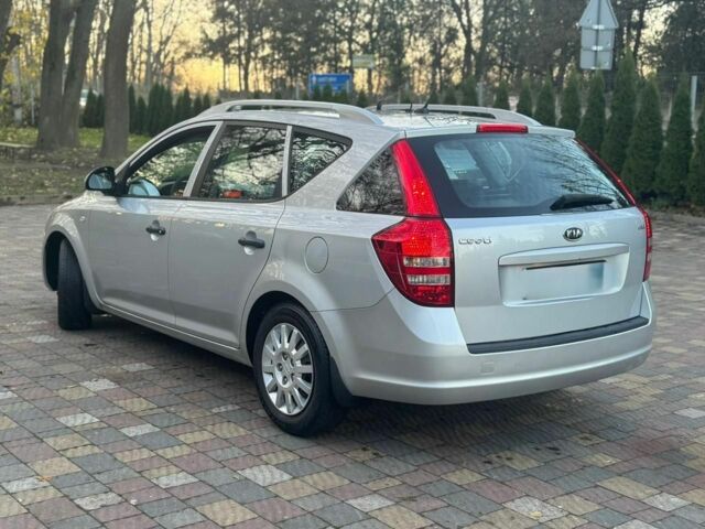 Серый Киа Сид, объемом двигателя 2 л и пробегом 298 тыс. км за 3400 $, фото 3 на Automoto.ua