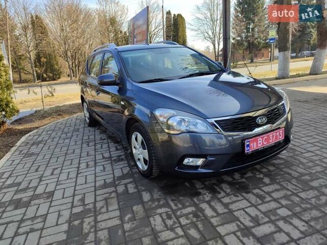 Серый Киа Сид, объемом двигателя 1.4 л и пробегом 146 тыс. км за 5999 $, фото 19 на Automoto.ua