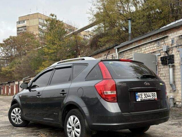 Серый Киа Сид, объемом двигателя 1.4 л и пробегом 151 тыс. км за 6300 $, фото 1 на Automoto.ua