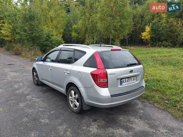 Серый Киа Сид, объемом двигателя 1.58 л и пробегом 223 тыс. км за 7500 $, фото 4 на Automoto.ua