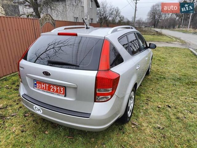 Серый Киа Сид, объемом двигателя 1.4 л и пробегом 211 тыс. км за 6550 $, фото 4 на Automoto.ua
