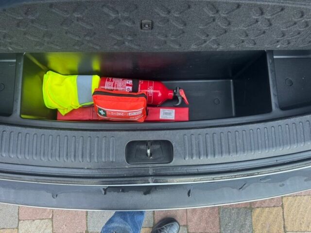 Серый Киа Сид, объемом двигателя 2 л и пробегом 297 тыс. км за 3750 $, фото 14 на Automoto.ua