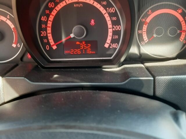 Серый Киа Сид, объемом двигателя 1.6 л и пробегом 226 тыс. км за 5500 $, фото 8 на Automoto.ua