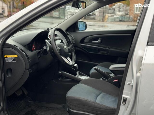 Серый Киа Сид, объемом двигателя 1.6 л и пробегом 224 тыс. км за 7490 $, фото 15 на Automoto.ua