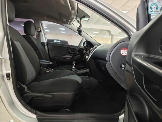 Серый Киа Сид, объемом двигателя 1.4 л и пробегом 183 тыс. км за 6700 $, фото 6 на Automoto.ua