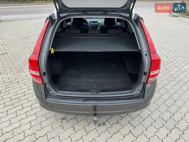 Серый Киа Сид, объемом двигателя 1.6 л и пробегом 276 тыс. км за 6700 $, фото 9 на Automoto.ua