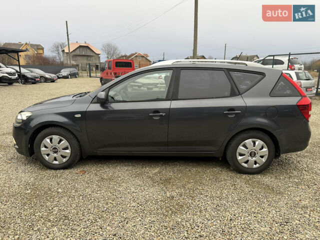 Серый Киа Сид, объемом двигателя 1.4 л и пробегом 250 тыс. км за 4999 $, фото 1 на Automoto.ua