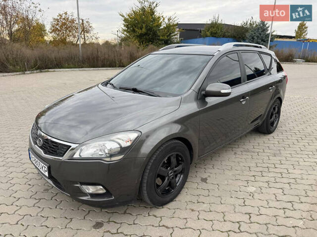 Серый Киа Сид, объемом двигателя 1.6 л и пробегом 276 тыс. км за 6700 $, фото 16 на Automoto.ua