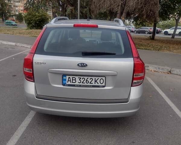 Серый Киа Сид, объемом двигателя 1.4 л и пробегом 151 тыс. км за 6400 $, фото 6 на Automoto.ua