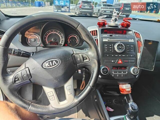Сірий Кіа Сід, об'ємом двигуна 1.6 л та пробігом 225 тис. км за 6600 $, фото 5 на Automoto.ua