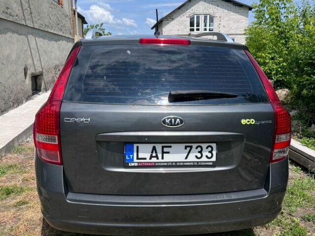Серый Киа Сид, объемом двигателя 1.6 л и пробегом 263 тыс. км за 3200 $, фото 1 на Automoto.ua