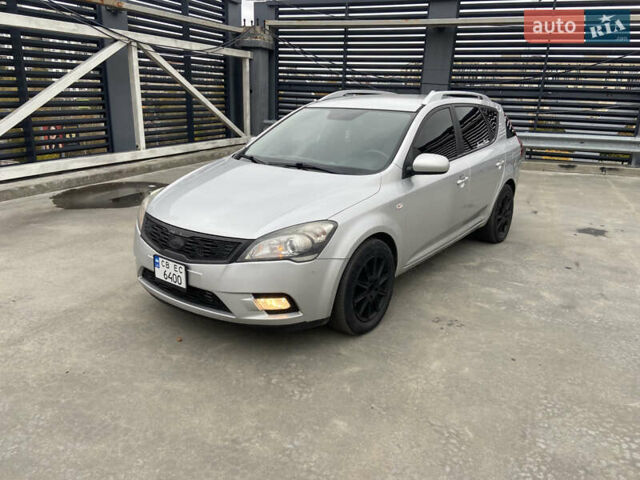 Серый Киа Сид, объемом двигателя 1.58 л и пробегом 263 тыс. км за 5999 $, фото 1 на Automoto.ua