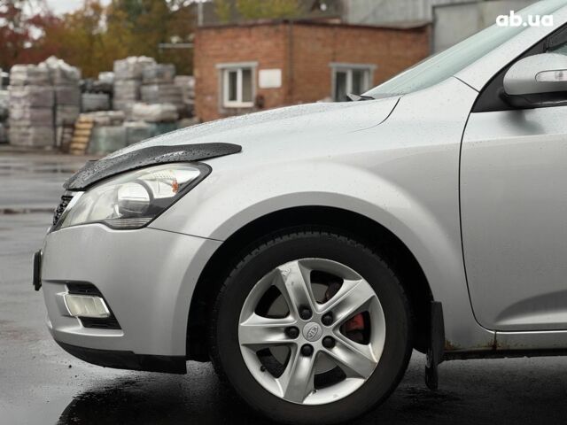 Серый Киа Сид, объемом двигателя 1.6 л и пробегом 224 тыс. км за 7490 $, фото 4 на Automoto.ua