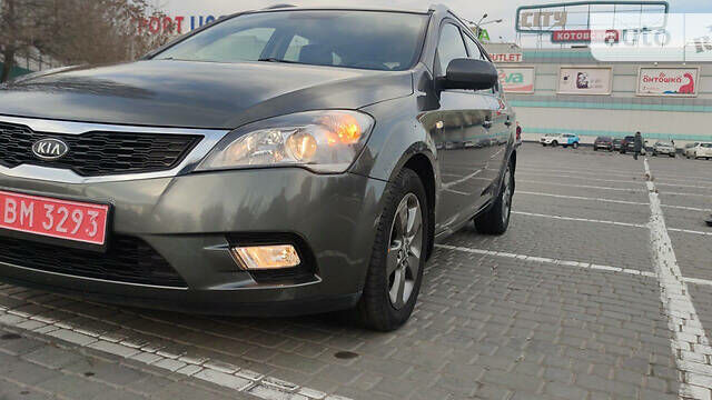 Серый Киа Сид, объемом двигателя 1.6 л и пробегом 192 тыс. км за 7500 $, фото 3 на Automoto.ua