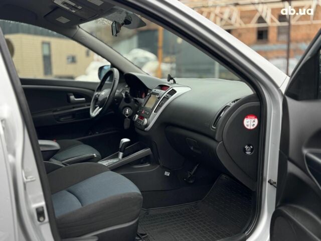 Серый Киа Сид, объемом двигателя 1.6 л и пробегом 224 тыс. км за 7490 $, фото 41 на Automoto.ua