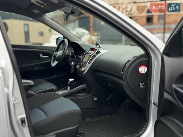 Серый Киа Сид, объемом двигателя 1.6 л и пробегом 224 тыс. км за 7490 $, фото 41 на Automoto.ua