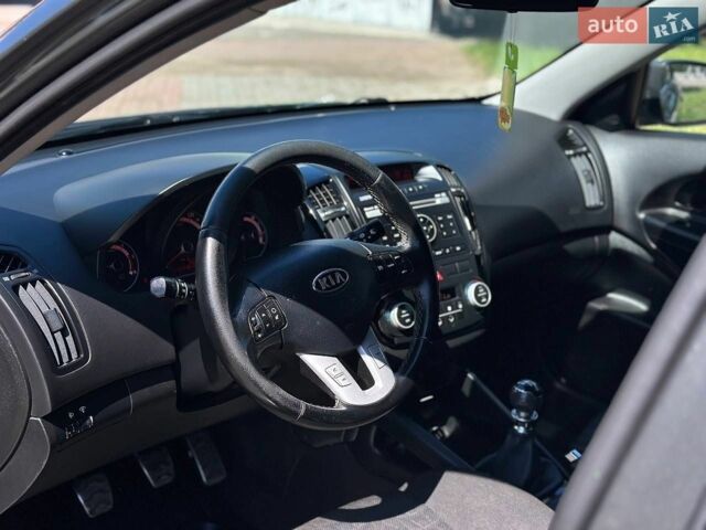 Сірий Кіа Сід, об'ємом двигуна 1.58 л та пробігом 280 тис. км за 6200 $, фото 5 на Automoto.ua