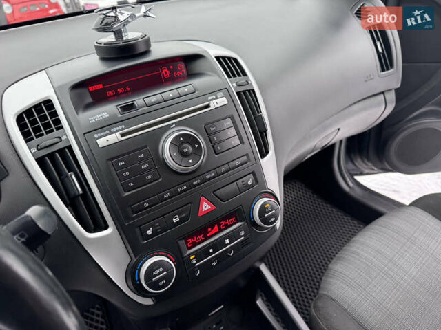 Сірий Кіа Сід, об'ємом двигуна 1.6 л та пробігом 220 тис. км за 6000 $, фото 35 на Automoto.ua