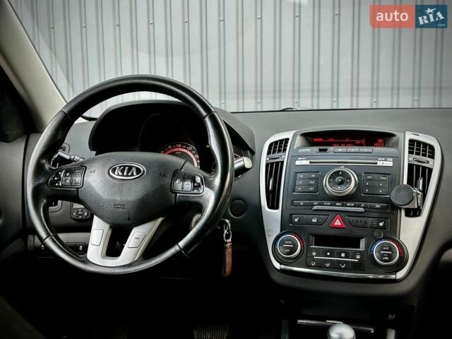 Серый Киа Сид, объемом двигателя 1.6 л и пробегом 212 тыс. км за 6999 $, фото 8 на Automoto.ua