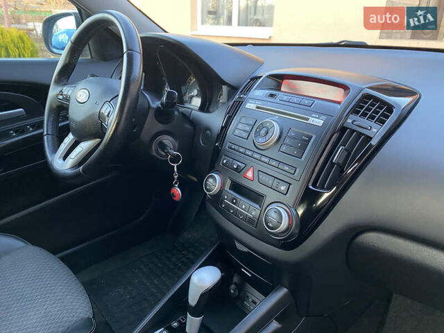 Серый Киа Сид, объемом двигателя 1.59 л и пробегом 158 тыс. км за 8590 $, фото 12 на Automoto.ua