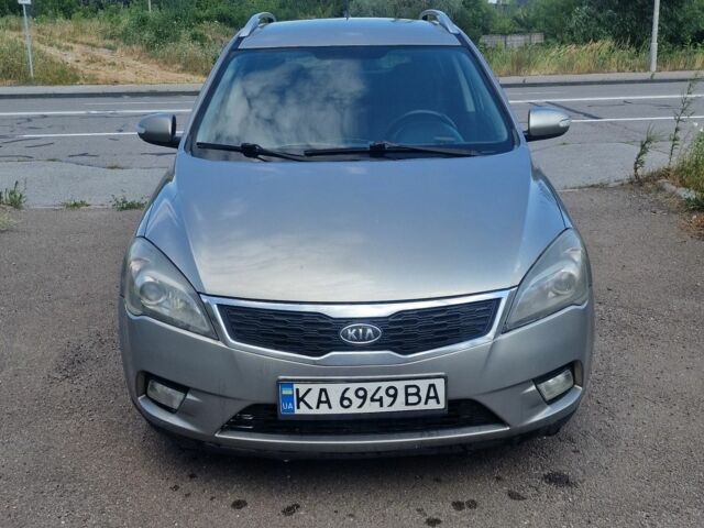 Серый Киа Сид, объемом двигателя 1.6 л и пробегом 260 тыс. км за 4750 $, фото 2 на Automoto.ua