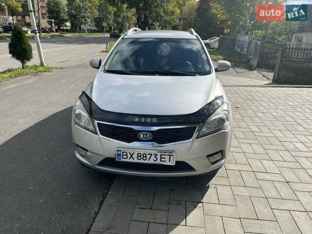 Серый Киа Сид, объемом двигателя 1.6 л и пробегом 261 тыс. км за 6600 $, фото 3 на Automoto.ua