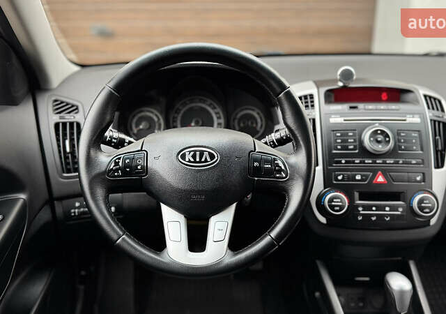 Серый Киа Сид, объемом двигателя 1.6 л и пробегом 263 тыс. км за 6750 $, фото 33 на Automoto.ua