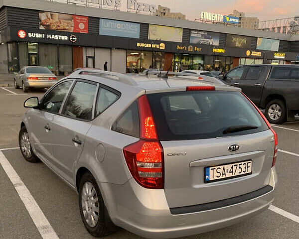 Серый Киа Сид, объемом двигателя 2.02 л и пробегом 297 тыс. км за 3650 $, фото 4 на Automoto.ua