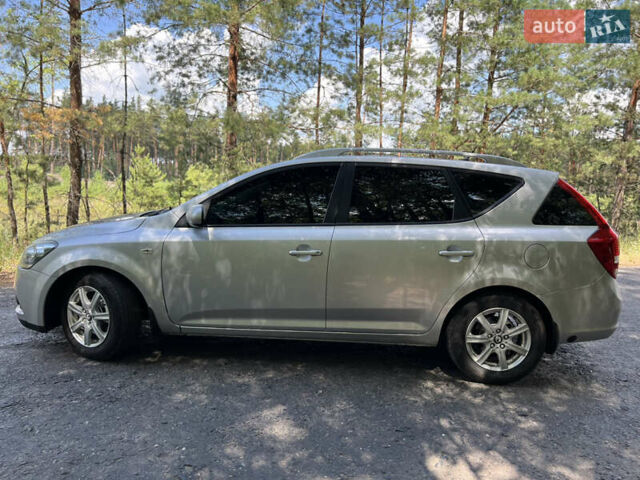 Серый Киа Сид, объемом двигателя 1.4 л и пробегом 234 тыс. км за 6000 $, фото 7 на Automoto.ua