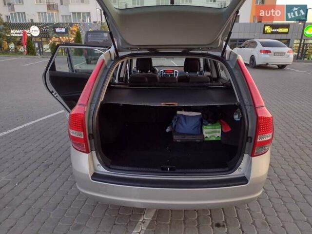 Сірий Кіа Сід, об'ємом двигуна 1.4 л та пробігом 155 тис. км за 6400 $, фото 14 на Automoto.ua