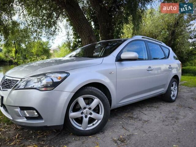 Сірий Кіа Сід, об'ємом двигуна 1.4 л та пробігом 204 тис. км за 6100 $, фото 4 на Automoto.ua