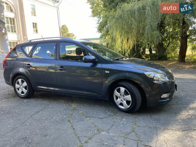 Серый Киа Сид, объемом двигателя 1.4 л и пробегом 181 тыс. км за 6700 $, фото 3 на Automoto.ua