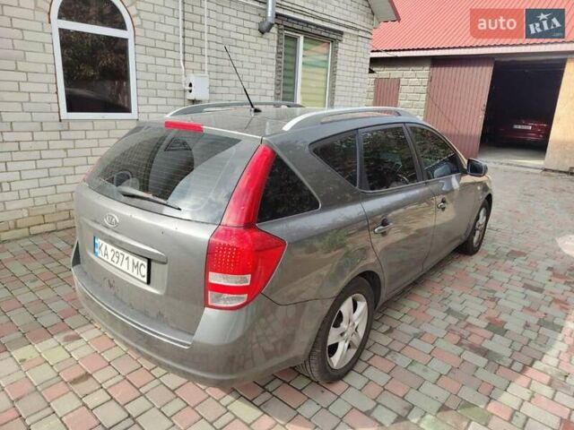 Серый Киа Сид, объемом двигателя 1.58 л и пробегом 241 тыс. км за 5700 $, фото 6 на Automoto.ua
