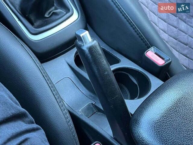 Серый Киа Сид, объемом двигателя 1.6 л и пробегом 355 тыс. км за 6300 $, фото 14 на Automoto.ua