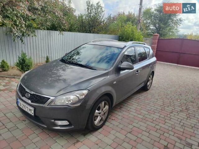 Серый Киа Сид, объемом двигателя 1.58 л и пробегом 241 тыс. км за 5700 $, фото 8 на Automoto.ua