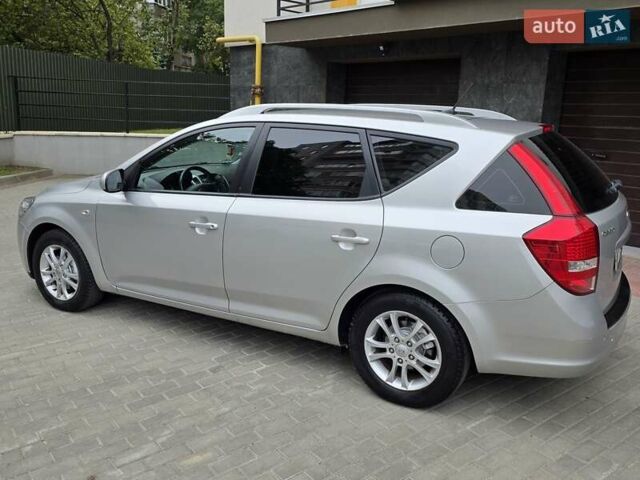 Сірий Кіа Сід, об'ємом двигуна 1.4 л та пробігом 209 тис. км за 5950 $, фото 5 на Automoto.ua