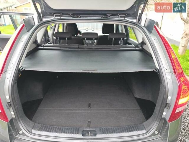 Серый Киа Сид, объемом двигателя 1.4 л и пробегом 187 тыс. км за 6500 $, фото 29 на Automoto.ua