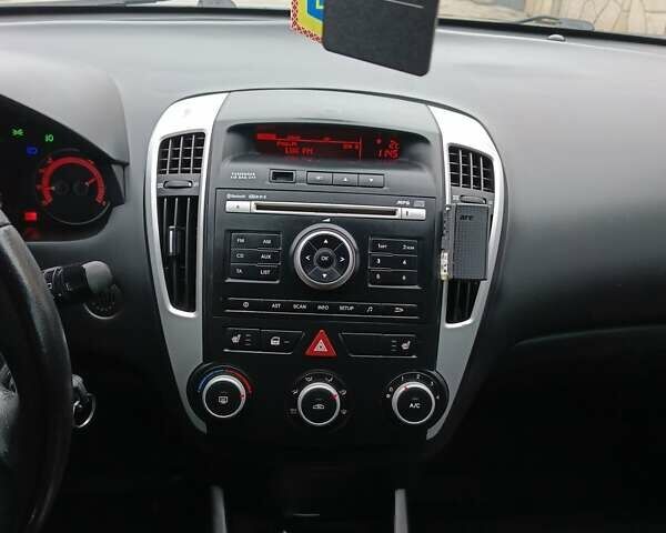 Сірий Кіа Сід, об'ємом двигуна 1.6 л та пробігом 258 тис. км за 6298 $, фото 15 на Automoto.ua