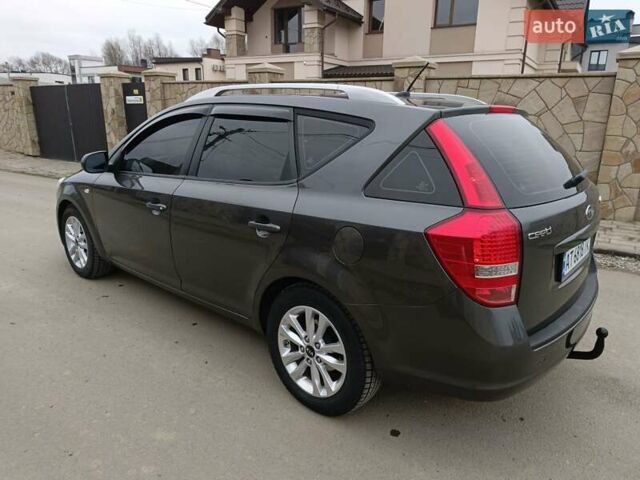 Сірий Кіа Сід, об'ємом двигуна 1.6 л та пробігом 268 тис. км за 6377 $, фото 13 на Automoto.ua