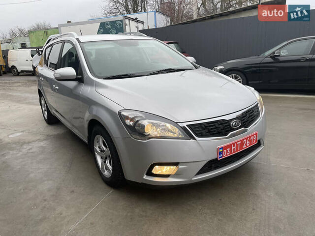 Серый Киа Сид, объемом двигателя 1.59 л и пробегом 207 тыс. км за 6700 $, фото 2 на Automoto.ua