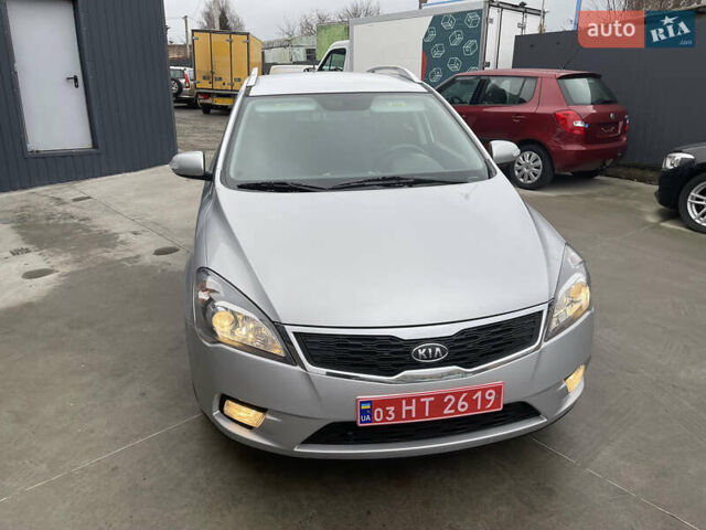 Серый Киа Сид, объемом двигателя 1.59 л и пробегом 207 тыс. км за 6700 $, фото 3 на Automoto.ua