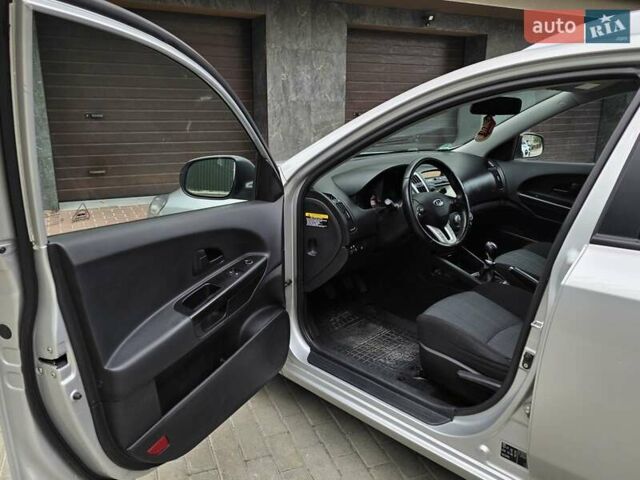 Сірий Кіа Сід, об'ємом двигуна 1.4 л та пробігом 209 тис. км за 5950 $, фото 18 на Automoto.ua