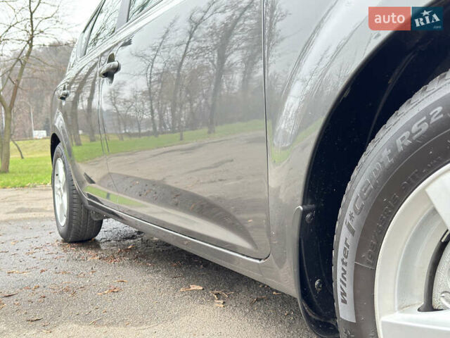 Серый Киа Сид, объемом двигателя 1.59 л и пробегом 187 тыс. км за 6700 $, фото 24 на Automoto.ua